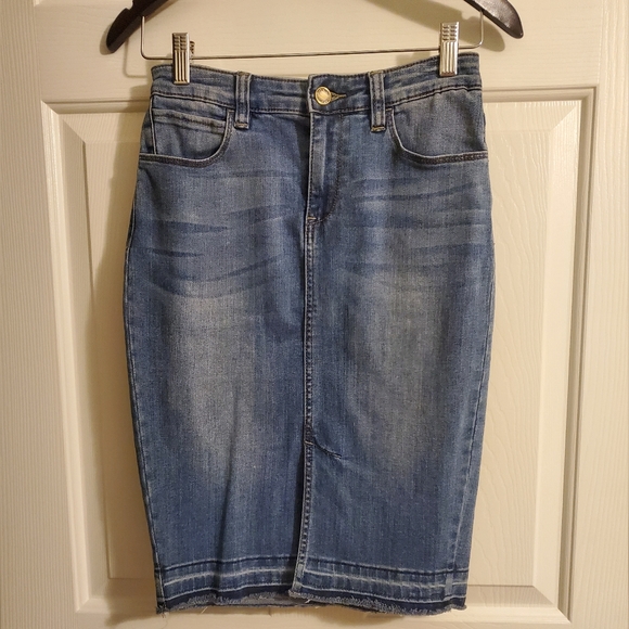 Denim pencil skirt size 6 - Picture 1 of 4